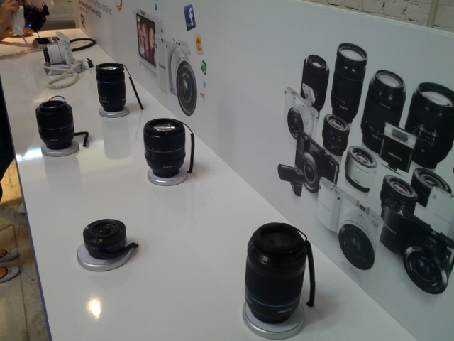 Samsung lança nova câmera NX1000 e mira consumidor mais exigente