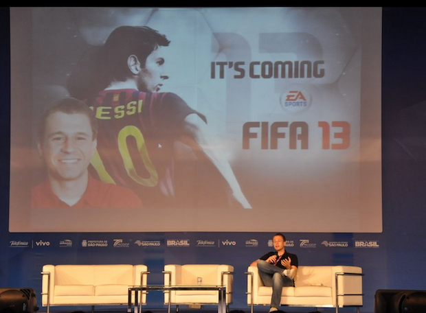 Thiago Leifert falou sobre a experiência de gravar a narração de FIFA 13 (Foto: André Fogaça)