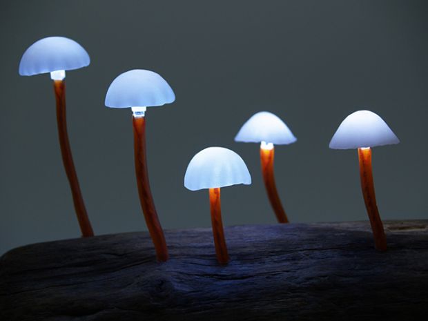 Cogumelos azuis feitos de LED (Reprodução|Likecool.com)