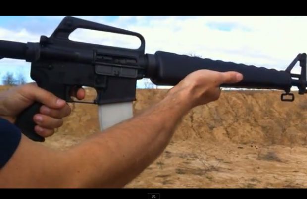 Rifle AR-15 com munição fabricada em impressora 3D: Futuro das armas? (Reprodução|YouTube)
