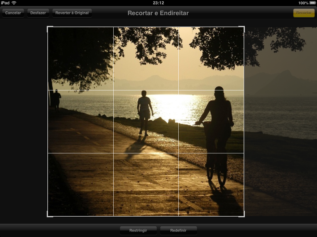 iOS traz recorte de imagens nativos em seu album de fotografias (Foto: Reprodução/ Mariana Coutinho)