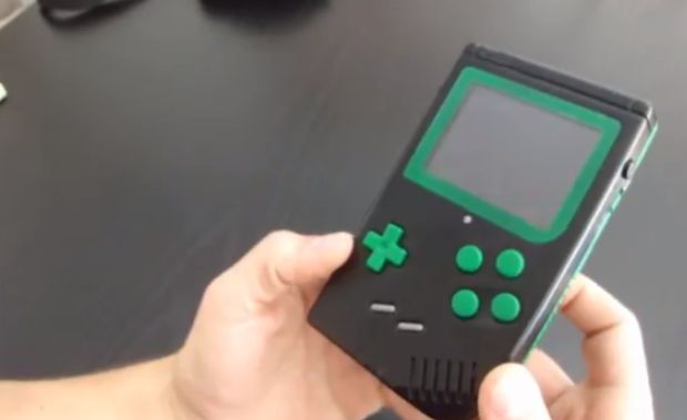 O Game Boy de todos os Game Boys, o Reloaded (Foto: Reprodução/YouTube)