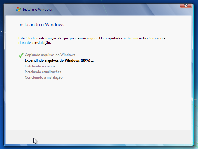Instalação do Windows 7 (Foto: Reprodução/Helito Bijora) (Foto: Instalação do Windows 7 (Foto: Reprodução/Helito Bijora))
