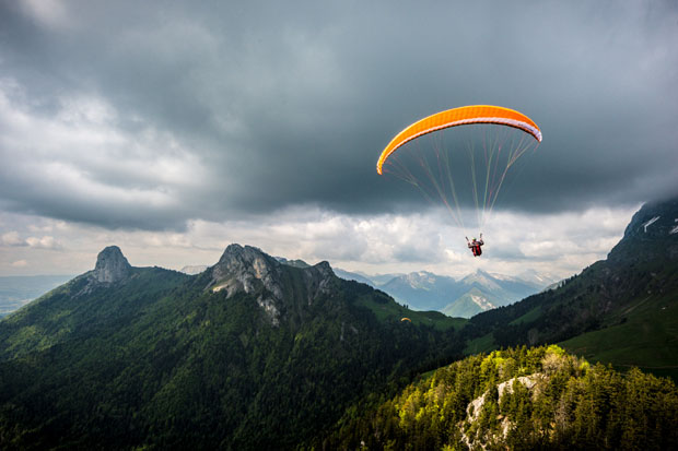 Fotógrafo Alexandre Buisse é especialista em montanhas, mas também faz fotos aéreas (foto: Divulgação)