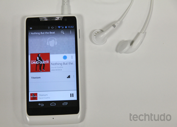 Razr D3 traz Google Play Music como player nativo (Foto: Elson de Souza/TechTudo)