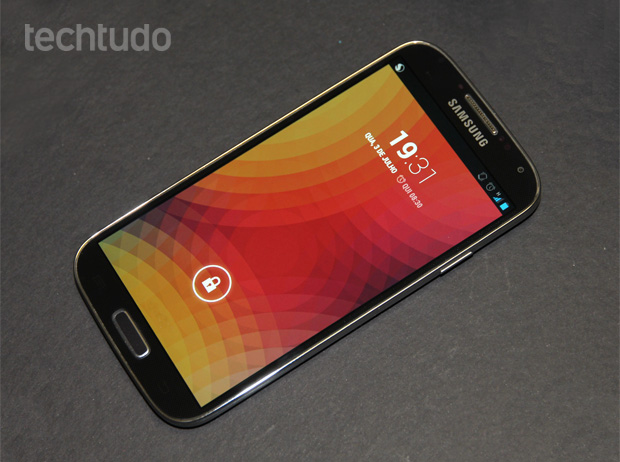 Galaxy S4 Google Edition, com Android puro (Foto: Isadora Díaz/TechTudo)
