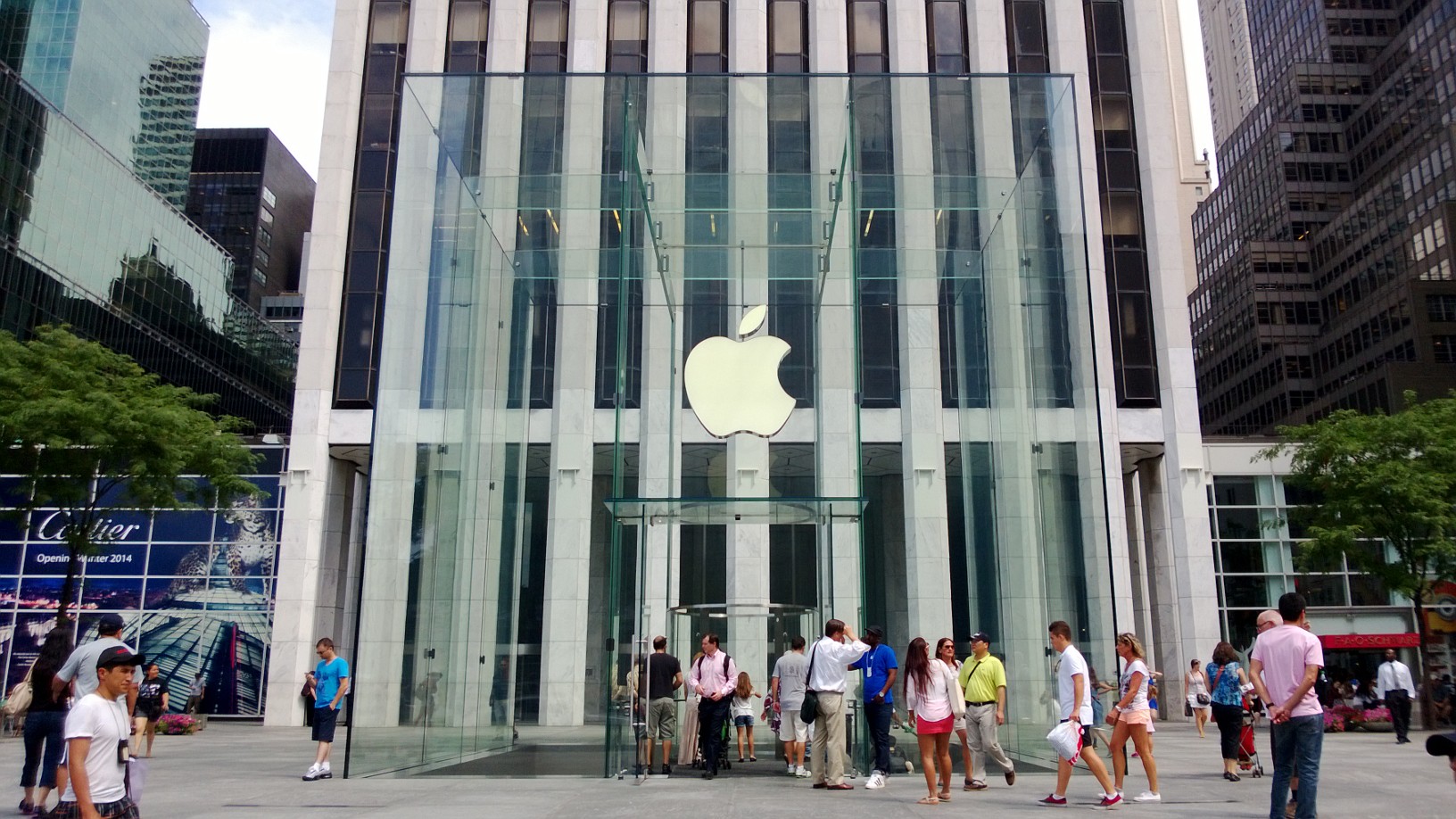 Entrada da Apple Store de Nova York (Foto: Allan Mello/TechTudo)