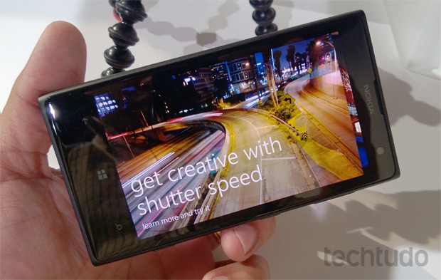 Lumia 1020 e seu modo "tutorial", que ensina a tirar melhores fotos com a câmera (Foto: Allan Melo/TechTudo)