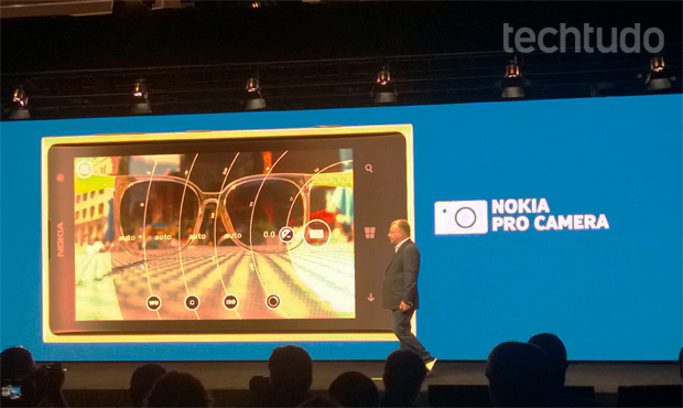 Demonstração do Nokia Pro Camera, recurso do Lumia 1020 (Foto: Allan Melo/TechTudo)