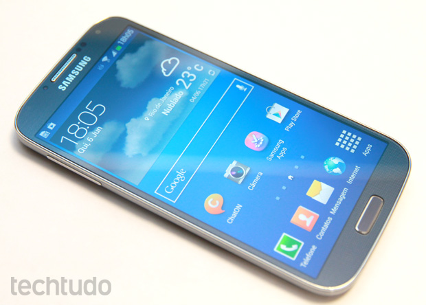 Galaxy S4 tem tela de Full HD com cores vivas que chamam a atenção (Foto: Allan Melo/TechTudo) (Foto: Galaxy S4 tem tela de Full HD com cores vivas que chamam a atenção (Foto: Allan Melo/TechTudo))