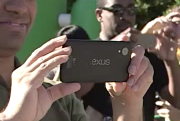 Nexus 5 may have leaked in official video of Android 4.4 KitKat (Photo: Playback / Digital Trends)