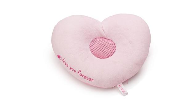 Caixa Love Rosa possui formato de coração e também é uma almofada (Foto: Reprodução/Imaginarium)