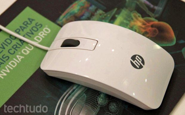 HP Slate 21, com Andorid 4.2.2, chega equipado também com um mouse convencional para computadores (Foto: Pedro Cardoso/TechTudo)