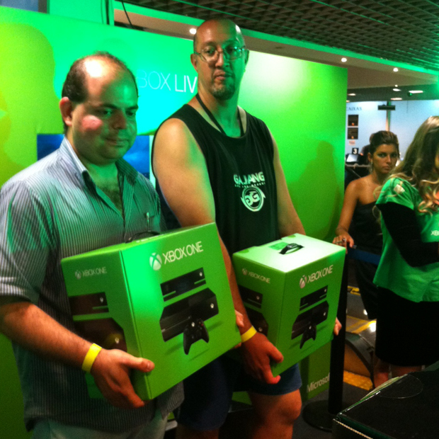 Paulo Roberto de Andrade, o primeiro comprador do Xbox One no Brasil (Foto: Leonardo Teixeira/ TechTudo)
