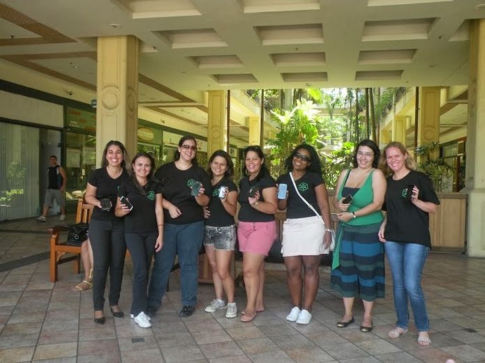 O time feminino do Enlightened Brasil, com Mariana Casals, à esquerda, e Taluna Costa, de óculos escuros (Foto: Mariana Casals/Arquivo Pessoal)