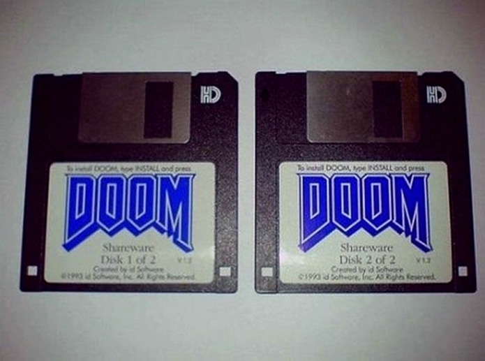 O primeiro Doom saiu em disquete (Foto: Reprodução/Old Tech)