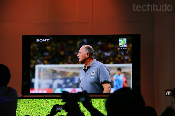 Sony destacou futebol nas TVs (Foto: Fabricio Vitorino/TechTudo)
