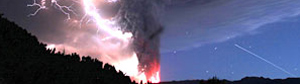 Vulcão provoca raios e coluna de cinzas de 10 quilômetros no Chile (Ag. Reuters)