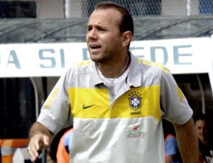 kleiton lima, técnico da seleção brasileira feminina (Foto: Divulgação)