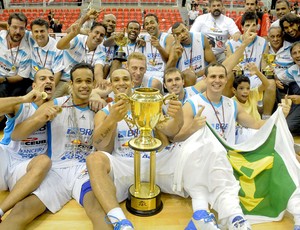 basquete brasilia campeão (Foto: Alexandre Vidal)