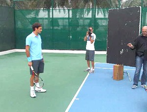 Roger Federer comercial Mercedes tênis (Foto: Divulgação/Facebook)