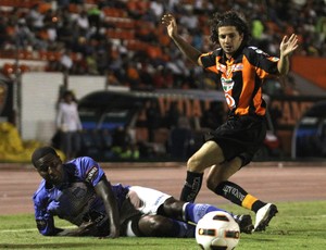 Jaguares 2 x 1 Emelec, pela Libertadores 2011 (Foto: EFE)