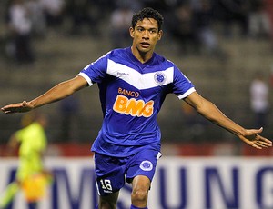 Wallyson gol Cruzeiro (Foto: AP)