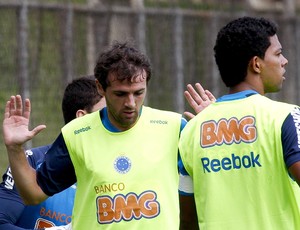 Montillo, no treino do Cruzeiro (Foto: Washington Alves / Vipcomm)