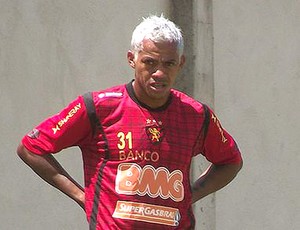 Marcelinho Paraíba com novo visual no Sport (Foto: Divulgação / Site Oficial do Sport)
