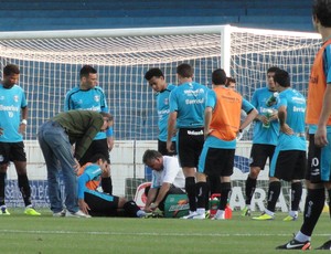 Rafael Marques se lesiona (Foto: Eduardo Cecconi/Globoesporte.com)