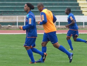 Ronaldinho em treino técnico (Foto: Richard Souza/Globoesporte.com)