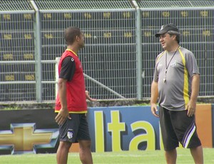 Gilson Kleina, técnico da Ponte Preta, tem problemas para encarar o Santos (Foto: Reprodução EPTV)