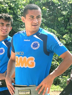 Wellington Paulista no treino do Cruzeiro (Foto: Lucas Catta Prêta / GLOBOESPORTE.COM)