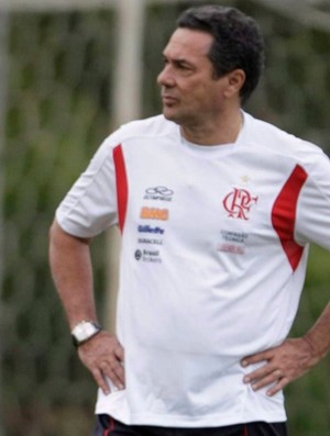 Vanderlei Luxemburgo no treino do Flamengo (Foto: Jorge William/Agência O Globo)
