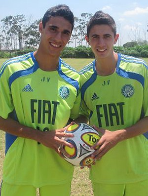 Elenco do Palmeiras Sub-17 treina no CT (Foto: Diego Ribeiro / Globoesporte.com)