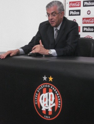 Mario Celso Petraglia, presidente do Atlético-PR (Foto: Fernando Freire/GLOBOESPORTE.COM)