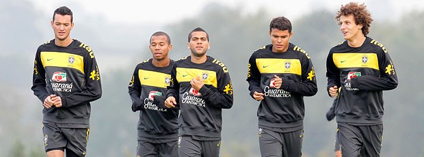 Treino da Seleção brasileira - Réver Mariano Daniel Alves Thiago Silva David Luiz (Foto: Mowa Press)