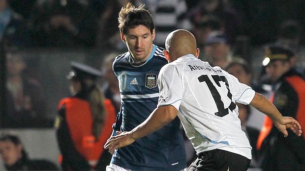 Messi Argentina x Uruguai (Foto: AP)