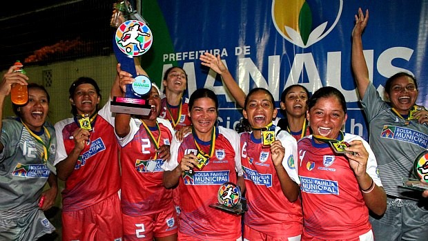 Salcomp/GDO é a campeã da Copa Feminina de Futebol de Areia (Foto: Anderson Silva/Globoesporte.com)