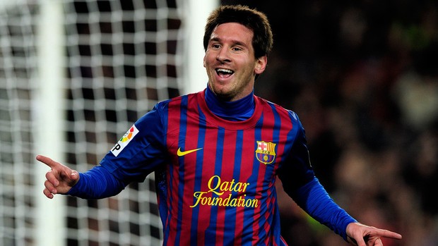 Messi comemora gol do Barcelona sobre o Osasuna (Foto: AFP)