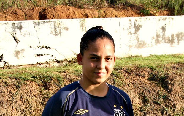 Jeniffer Leonela futebol feminino (Foto: Frank Cunha / Globoesporte.com)
