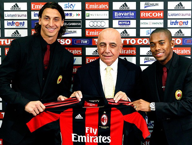 Robinho e Ibrahimovic apresentados no Milan