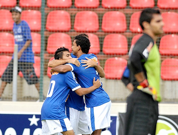 Jogadores gol Cruzeiro  (Foto: Ag. Estado)