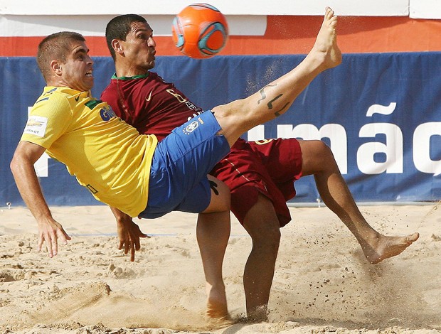 brasil x portugal futebol de areia betinho (Foto: EFE)