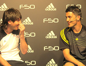 Messi e Davi Villa, em Montemello, Espanha