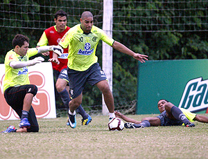 Adriano no treino do Flamengo