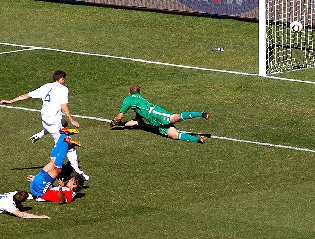 Enrique Vera gol jogo Paraguai contra Eslováquia