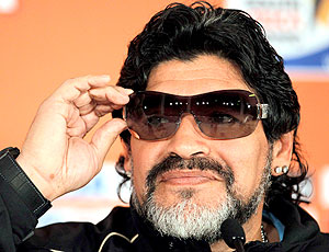 Maradona coletiva óculos escuros