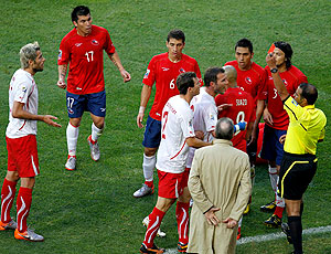 Valon Behrami cartão vermelho Suíça jogo Chile