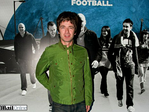 Noel Gallagher em lançamento de filme do Manchester City